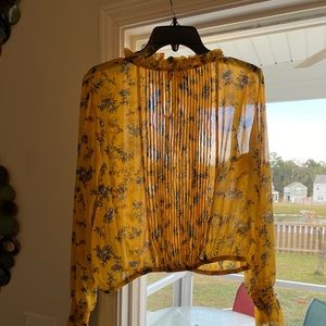 Beautiful sheer design shirt NWOT🤣